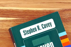 Stephen Covey - 7 Habits of Highly Effective People